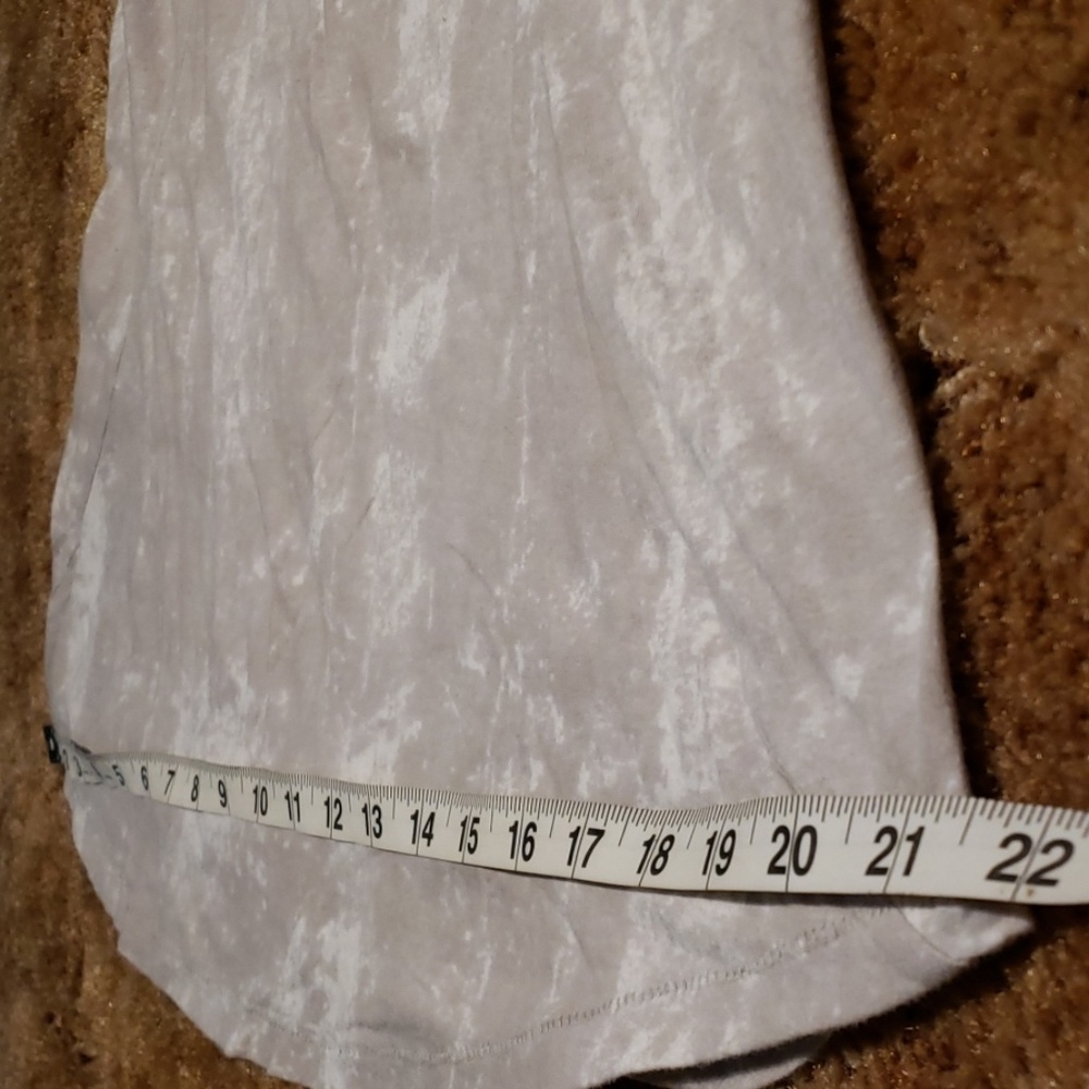 Gray and White Tye-Dye Marble Tank - Picture 7 of 8